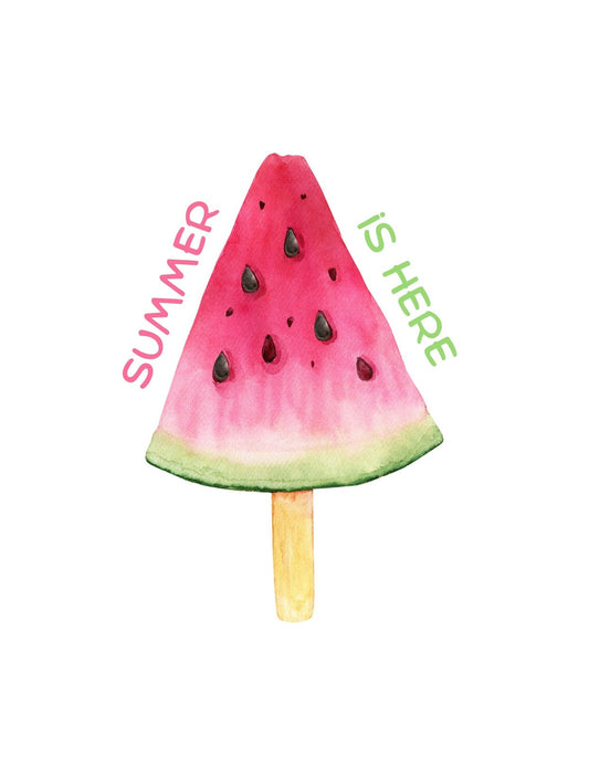 A képen egy görögdinnye szelet formájára festett jégkrém látható, amin a "SUMMER IS HERE" szöveg körvonalazza a nyár érkezését, kellemes, vidám hangulatot árasztva. 