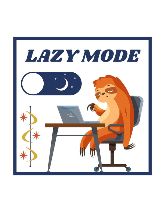 Egy lusta mókus látható, aki kényelmesen ül egy székben és laptopon gépel. A kép hangulata lazát és vicces, a "LAZY MODE" szöveggel és egy kapcsoló képével, ami éjszakai beállítást mutat. 