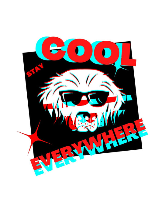 Egy vagány kutya napszemüvegben, az "STAY COOL EVERYWHERE" felirattal, ami egy laza és menő hangulatot sugall. 