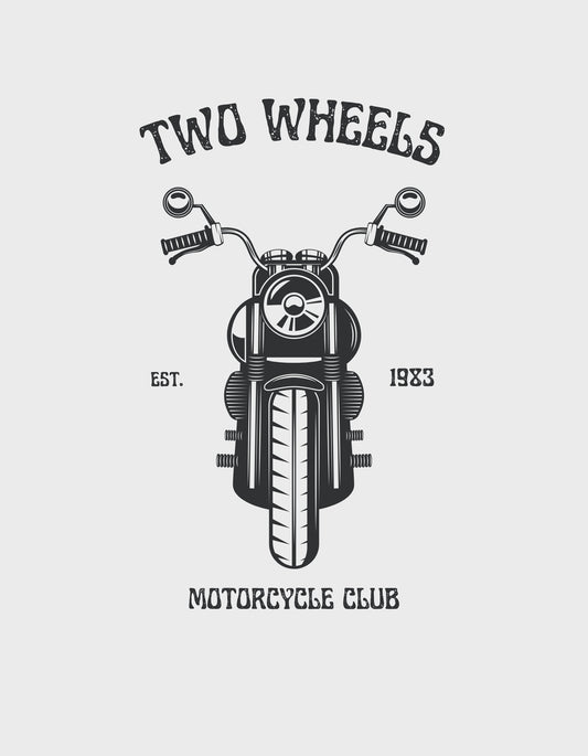 Motorkerékpár klub dizájn, fekete-fehér színekkel, egy klasszikus motorkerékpár első részét ábrázolva. Az "EST. 1983" felirat a hagyomány és a múlt értékét sugallja.