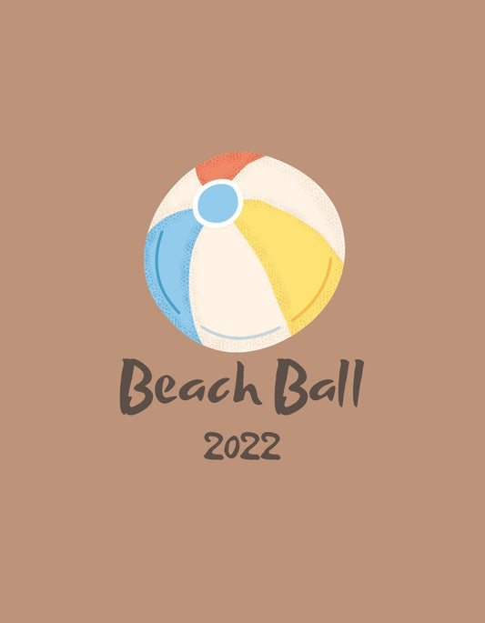 Egy vidám színű strandlabda látható a képen, ami a nyári hangulatot idézi meg. A labda pasztellszínű szegmensei között a "Beach Ball 2022" felirat olvasható, ami a lazaság és vakáció érzetét kelti.