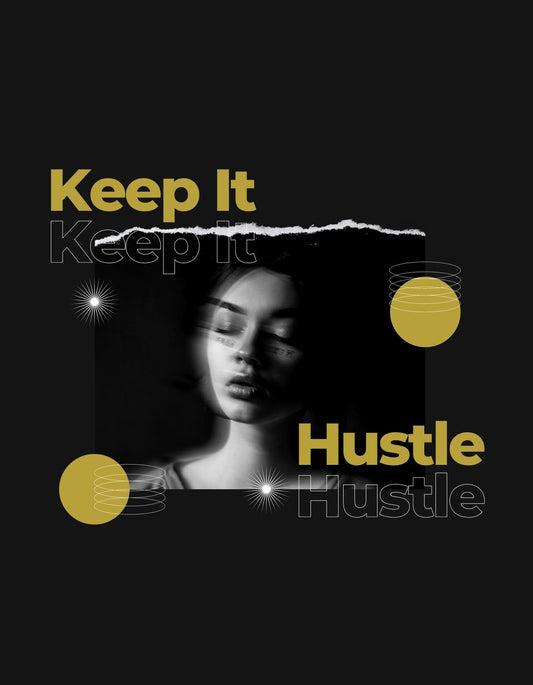 Egy misztikus hangulatú dizájn, mely egy női arcot ábrázol sárga grafikai elemekkel és "Keep It Hustle" felirattal. Az árnyalatok játéka és a modern tipográfia különleges összhangot teremt. 