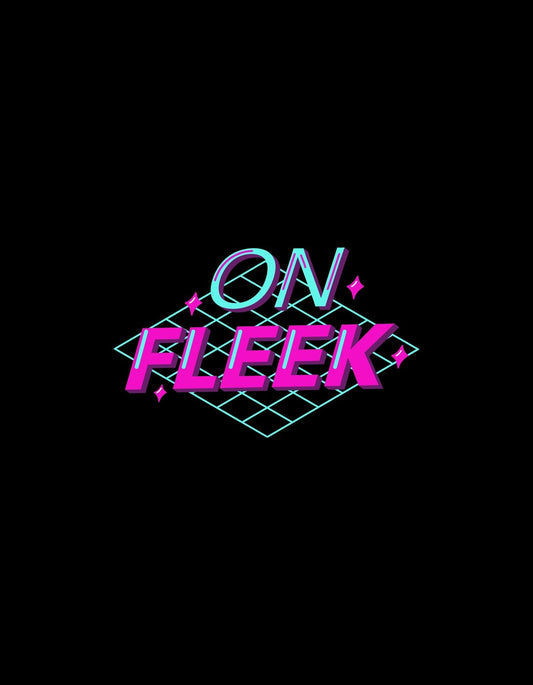 Egy modern és merész design, amely az "ON FLEEK" szöveget jeleníti meg neon színű, 3D hatású betűtípussal, melyet csillagok és egy geometriai minta vesz körül fekete háttéren.