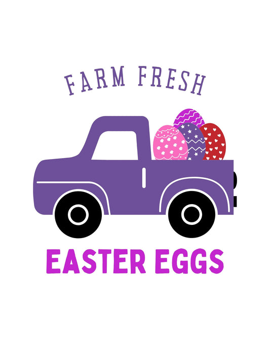 Egy lila teherautót ábrázol a kép, amely színes húsvéti tojásokkal van megrakva, és "FARM FRESH EASTER EGGS" felirattal ellátva. 