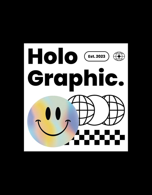Egy modern és trendi hangulatot árasztó dizájn, ahol egy holografikus hatású mosolygó arc vonja magára a figyelmet, körülvéve geometriai formákkal és a "Holo Graphic" felirattal. 