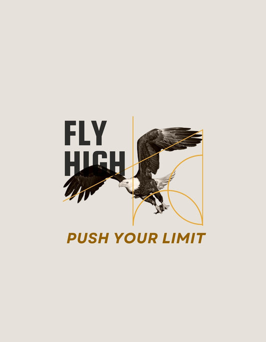 Egy sas szárnyait széttárva, az "FLY HIGH PUSH YOUR LIMIT" felirattal inspiresálja a viselőjét és környezetét. Az egyszerű, mégis erőteljes üzenet lendületet és magabiztosságot kölcsönöz. 